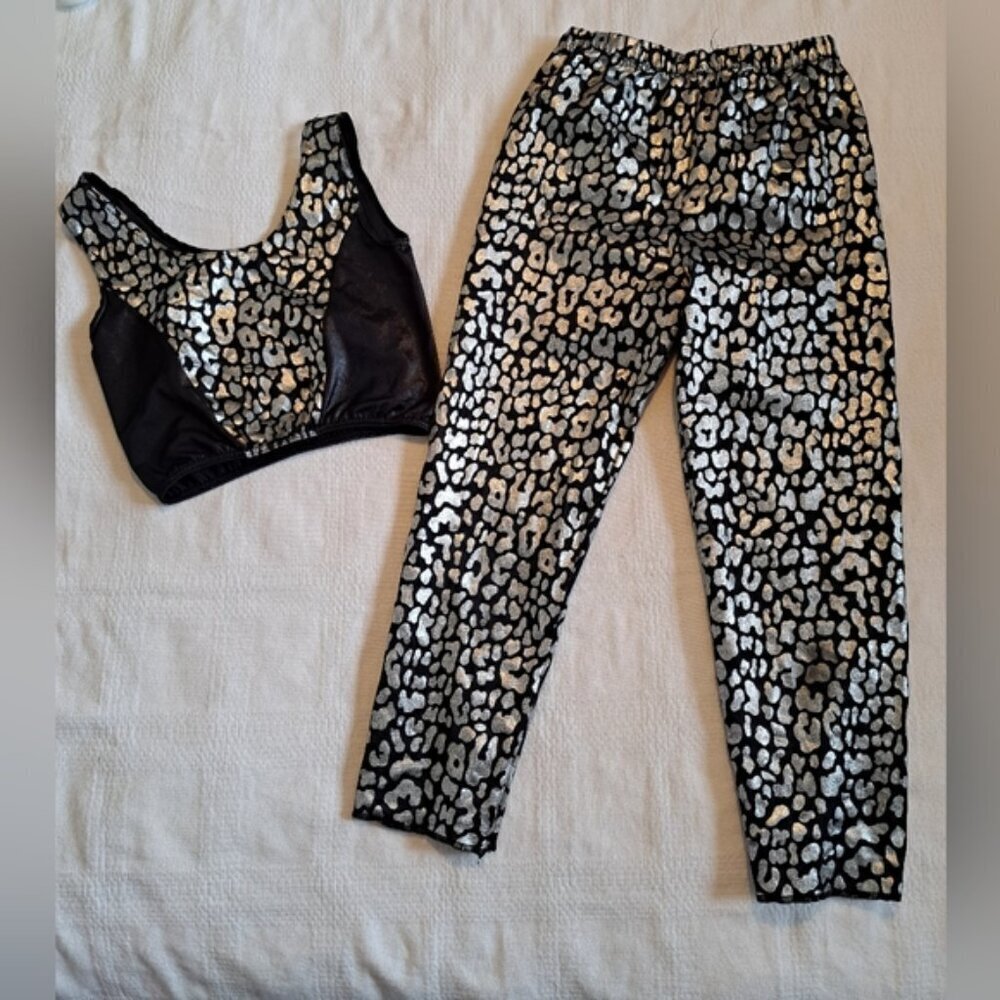 Cicci girls Large 2 piece dance top & leggings black with silver animal print